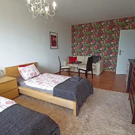 Δωμάτια σε οικογενειακή κατοικία Przytulny Blisko Autostrady S3 I 6 Min Od Rynku *