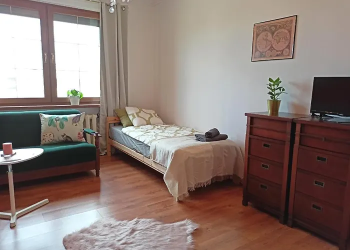 Przytulny Blisko Autostrady S3 I 6 Min Od Rynku 홈스테이