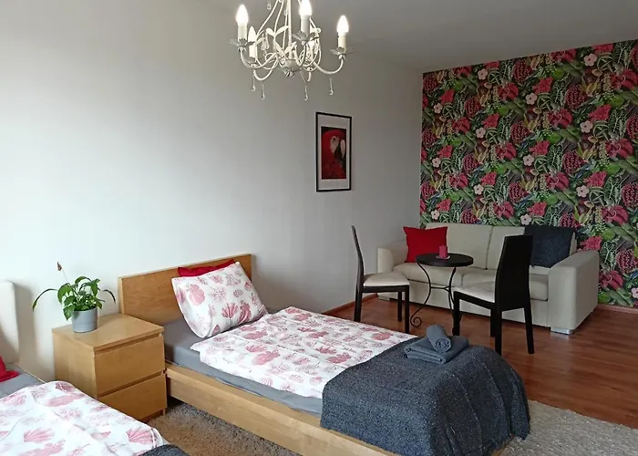 Przytulny Blisko Autostrady S3 I 6 Min Od Rynku