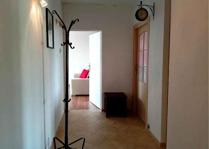 Przytulny Blisko Autostrady S3 I 6 Min Od Rynku 홈스테이 웨그니차