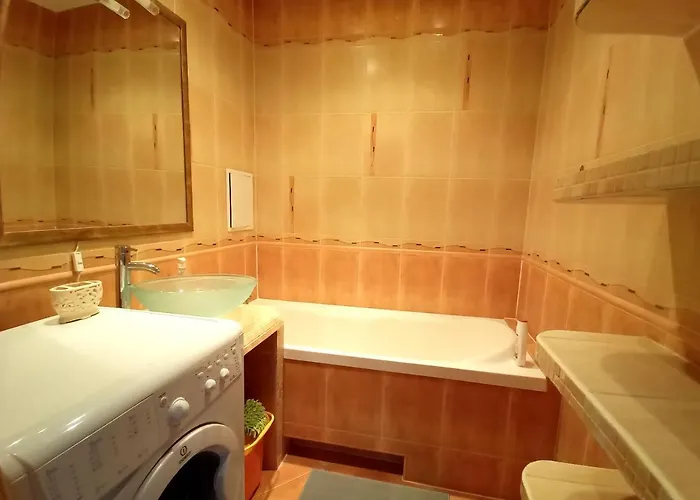 Przytulny Blisko Autostrady S3 I 6 Min Od Rynku 홈스테이 웨그니차